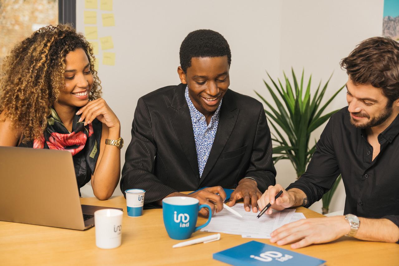 Was Ist Der Unterschied Zwischen Immobilienmakler Und Immobilienkaufmann Was ist der Unterschied zwischen einem Immobilienmakler und einem